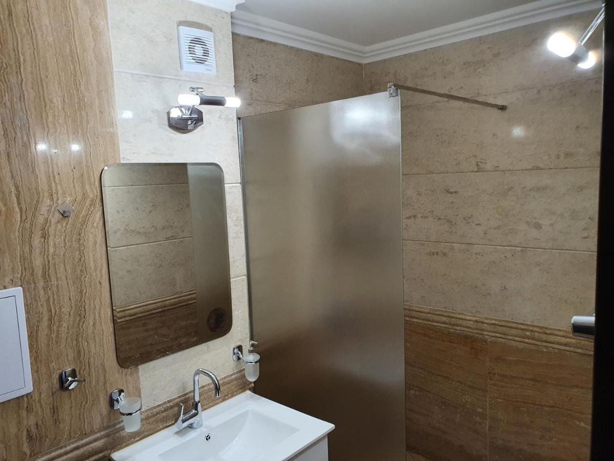 Апартамент За Гости ,,1В-15" Амара Бутик"" Ravda Eksteriør bilde